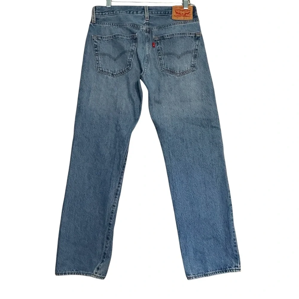 Levi's 501 Original Fit Jeans Mens 31x30 Blue Straight Leg Button Fly Denim